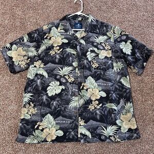 Caribbean Joe 100% Silk Black and Green Floral Button Down Shirt